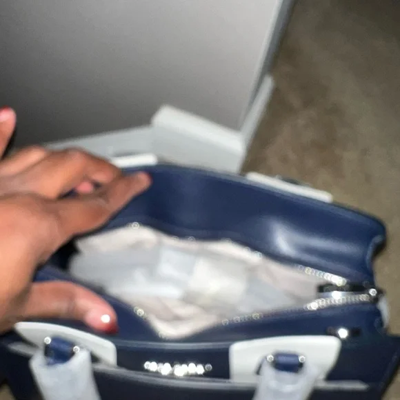 Kate Spade Navy bag - Picture 3 of 4